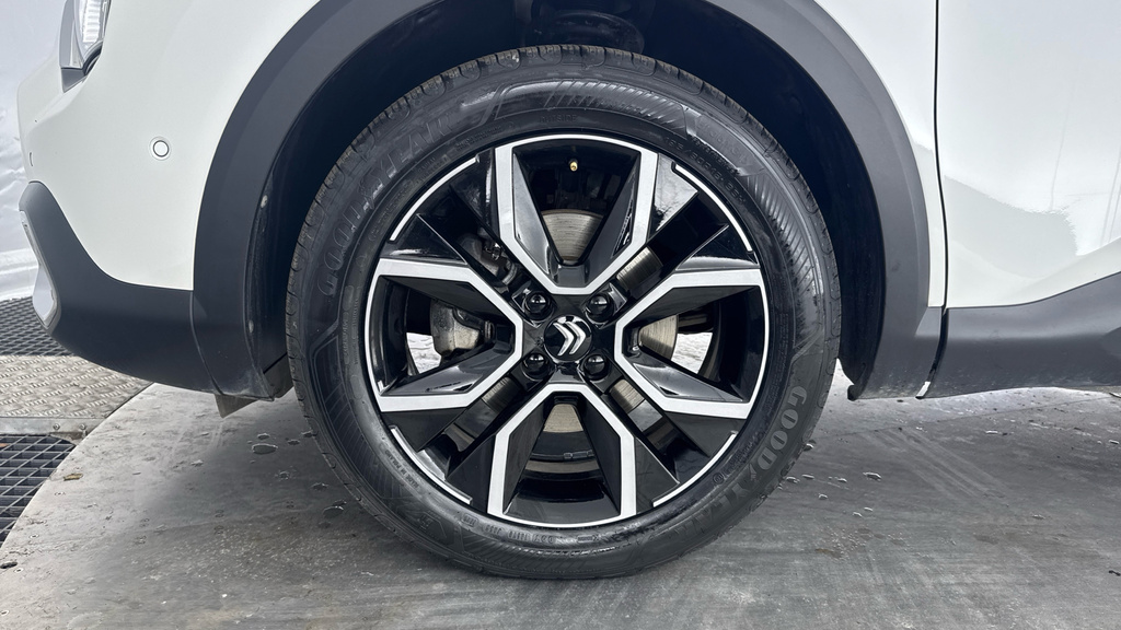 Citroen e-C4 50Kwh Shine Plus 7.4Kw Charger #19