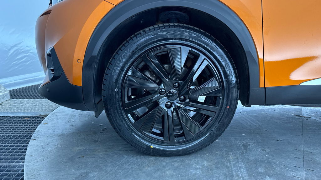 Peugeot e-2008 1.2 Puretech 130 Allure Premium Eat8 Orange #19