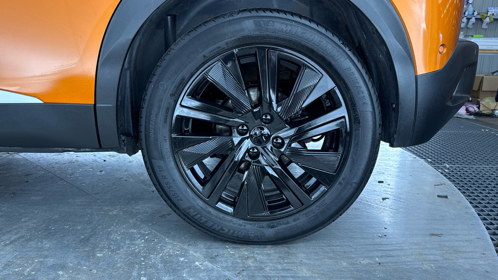 Peugeot e-2008 1.2 Puretech 130 Allure Premium Eat8 Orange #20