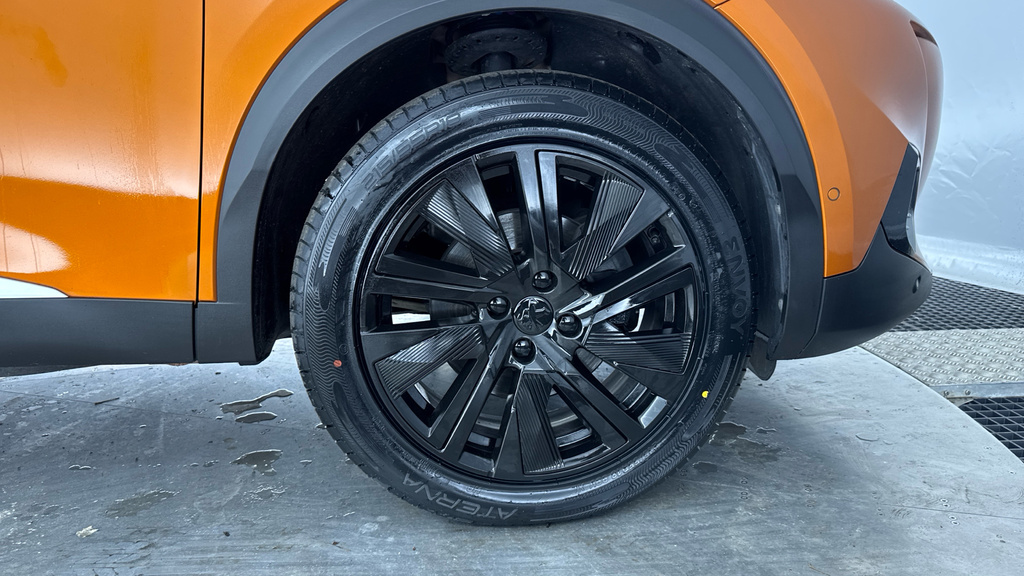 Peugeot e-2008 1.2 Puretech 130 Allure Premium Eat8 Orange #18