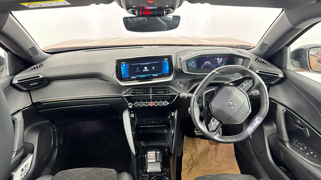 Peugeot e-2008 1.2 Puretech 130 Allure Premium Eat8 Orange #11