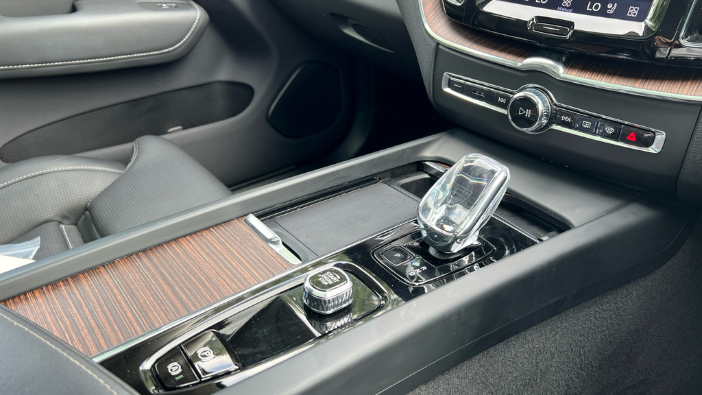 Volvo XC60 2.0 B4d Plus Dark Awd Geartronic Grey #13