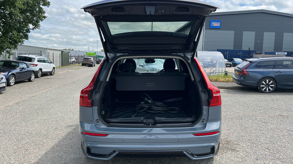 Volvo XC60 2.0 B4d Plus Dark Awd Geartronic Grey #18