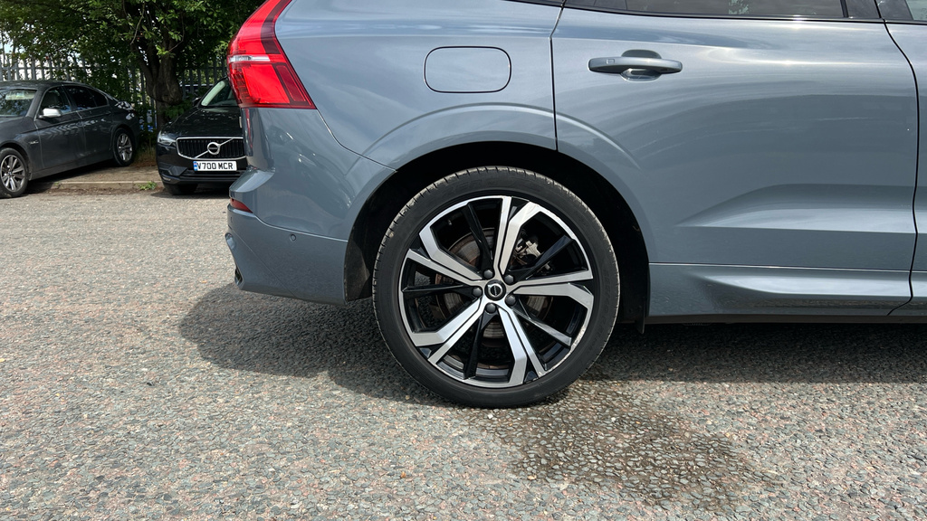 Volvo XC60 2.0 B4d Plus Dark Awd Geartronic Grey #21
