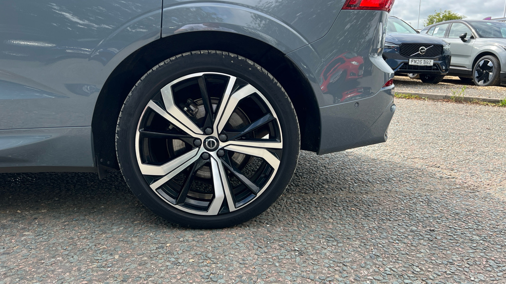 Volvo XC60 2.0 B4d Plus Dark Awd Geartronic Grey #23