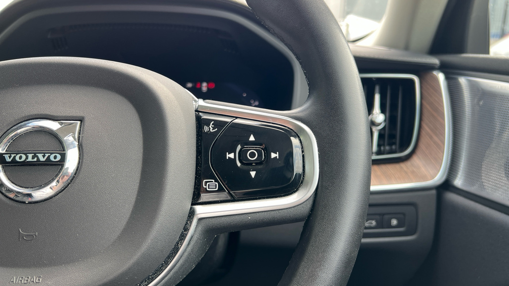 Volvo XC60 2.0 B4d Plus Dark Awd Geartronic Grey #29