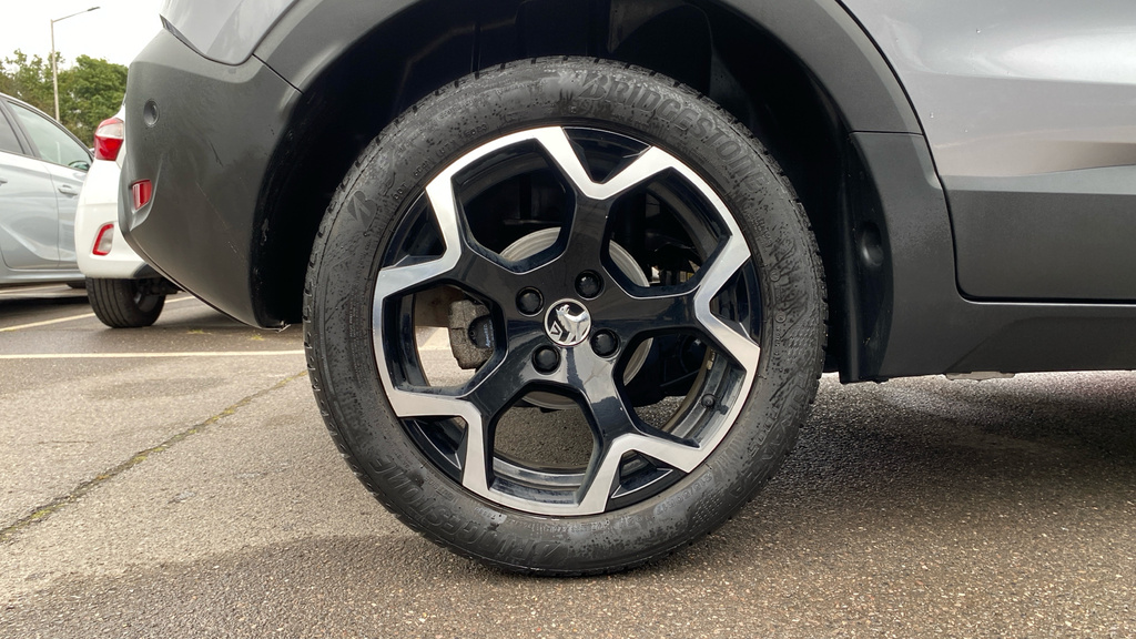 Vauxhall Crossland Ultimate Grey #32