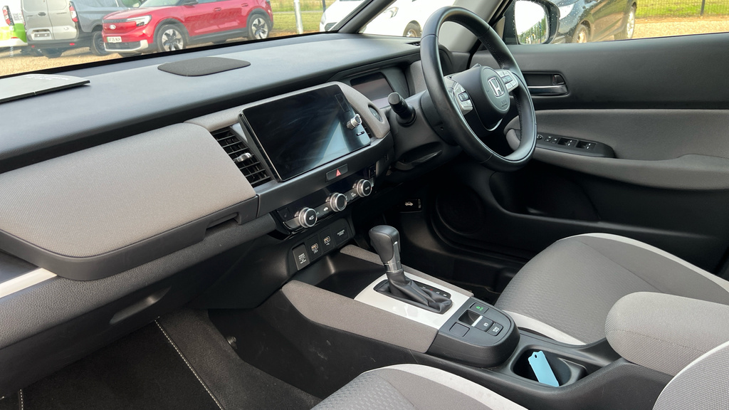 Honda Jazz 1.5 I-mmd Hybrid Elegance Ecvt White #10