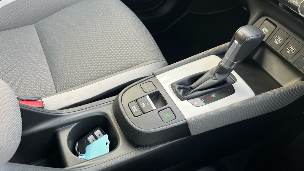 Honda Jazz 1.5 I-mmd Hybrid Elegance Ecvt White #29