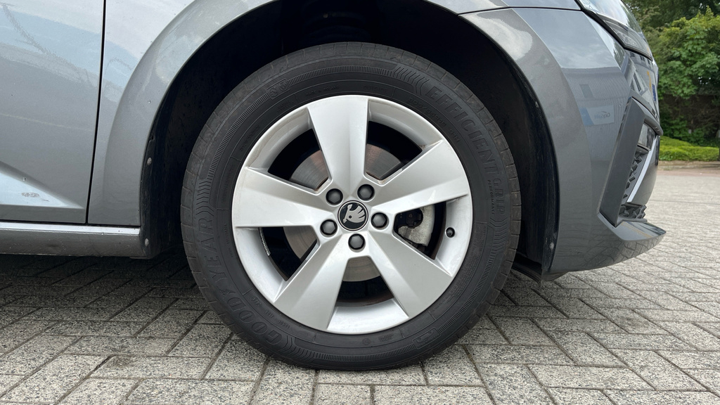 Skoda Scala 1.0 Tsi 116 Se Edition Dsg White #23