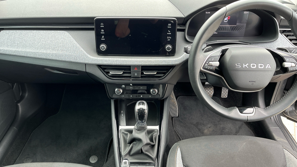 Skoda Scala 1.0 Tsi 116 Se Edition Dsg White #13