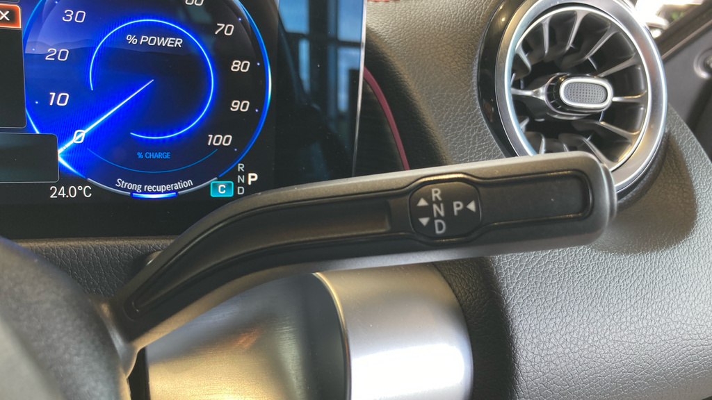 Mercedes-Benz EQB Sport Blue #31