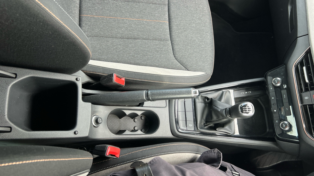 Skoda Kamiq 1.5 Tsi Se Dsg Silver #29
