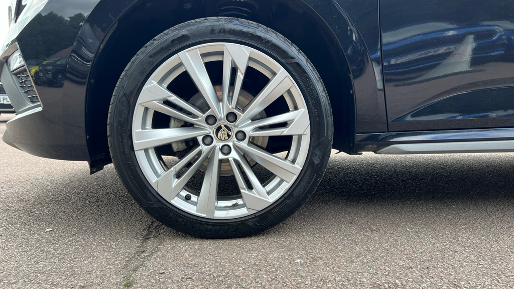 Skoda Kamiq 1.5 Tsi Se Dsg Silver #25