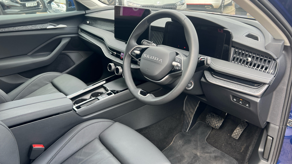 Skoda Superb 2.0 Tdi Se L Dsg Silver #9