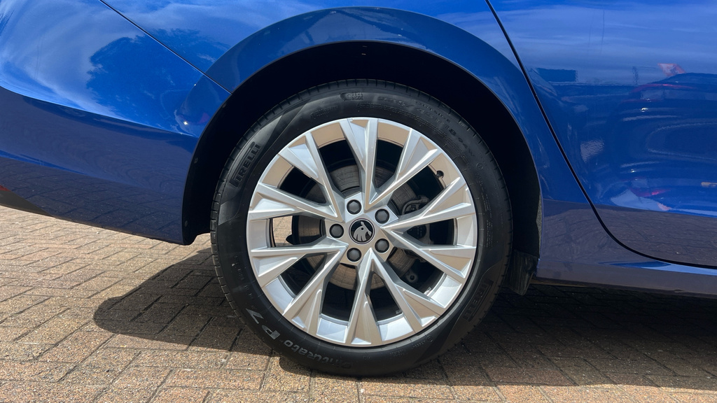 Skoda Superb 2.0 Tdi Se L Dsg Silver #18