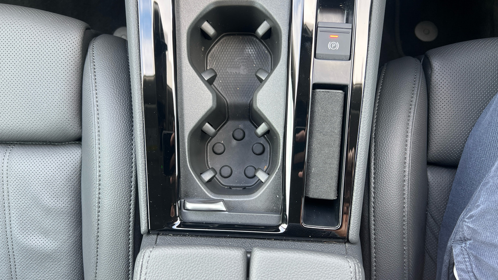 Skoda Superb 2.0 Tdi Se L Dsg Silver #40