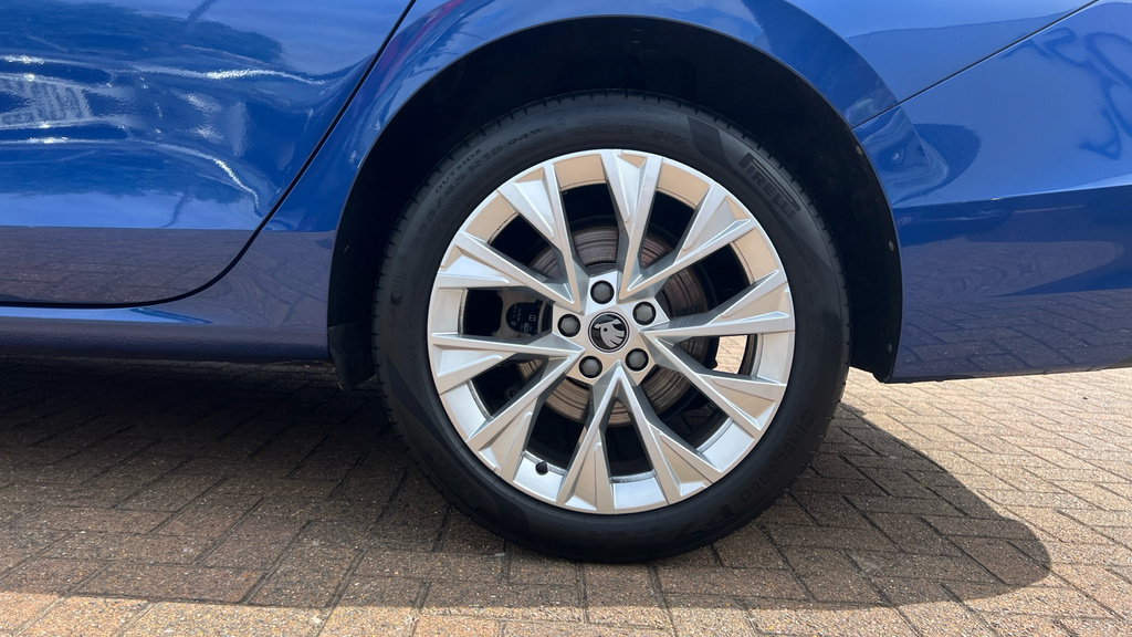 Skoda Superb 2.0 Tdi Se L Dsg Silver #20