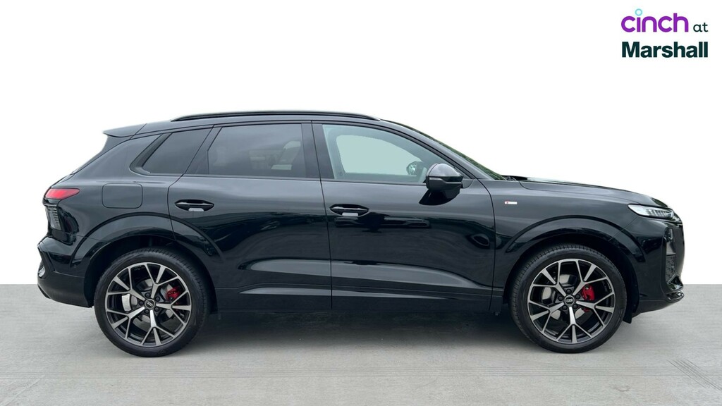 Audi Q3 Audi Q3 S Line 35 Tfsi 150 Ps 6-Speed Black #2