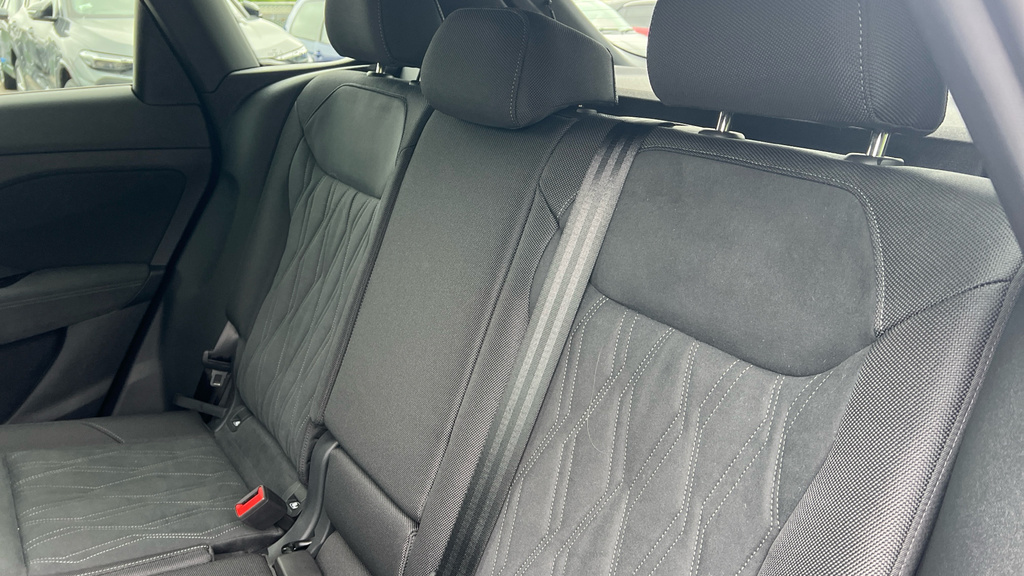 Audi Q3 Audi Q3 S Line 35 Tfsi 150 Ps 6-Speed Black #19