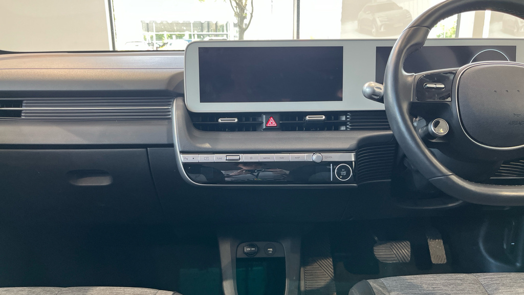 Hyundai Ioniq 5 Hatchback Gold #28