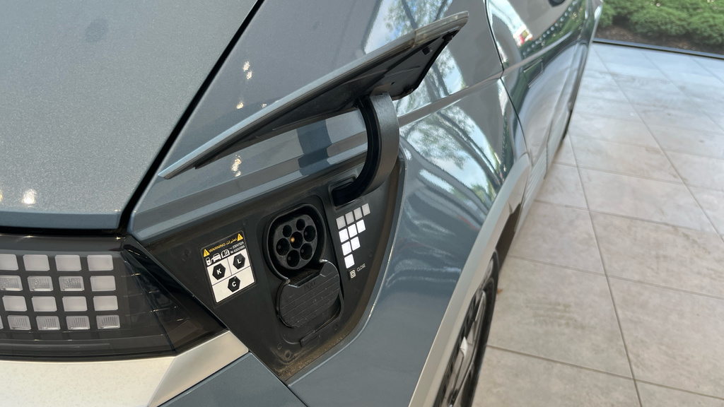 Hyundai Ioniq 5 Hatchback Gold #40