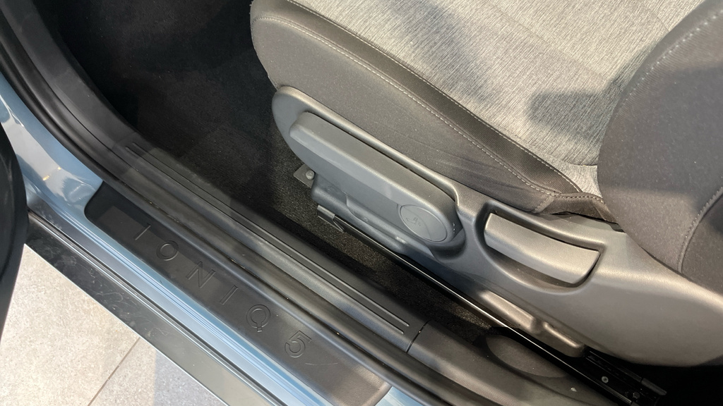 Hyundai Ioniq 5 Hatchback Gold #49
