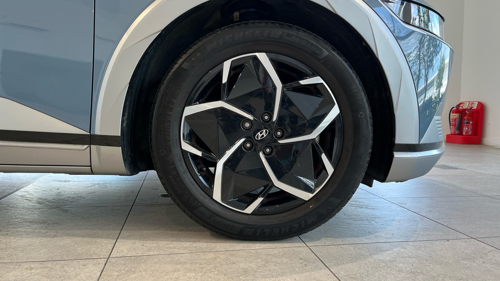 Hyundai Ioniq 5 Hatchback Gold #37