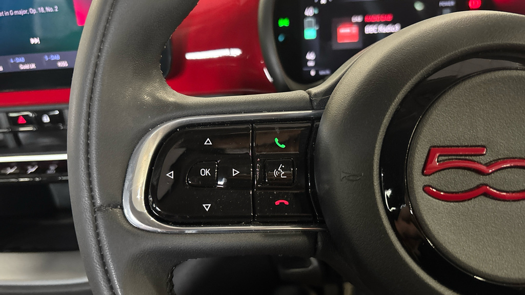 Fiat 500E 500 87Kw La Green #23