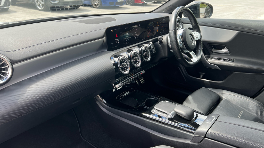 Mercedes-Benz CLA Class Cla 200 Amg Line Premium White #10