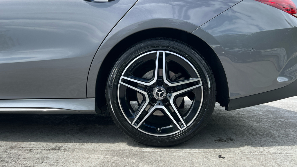 Mercedes-Benz CLA Class Cla 200 Amg Line Premium White #23