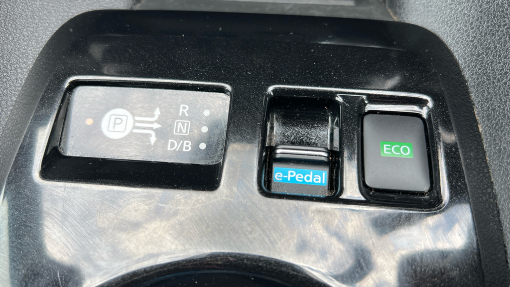Nissan Leaf 160Kw E N-connecta 62Kwh Grey #28