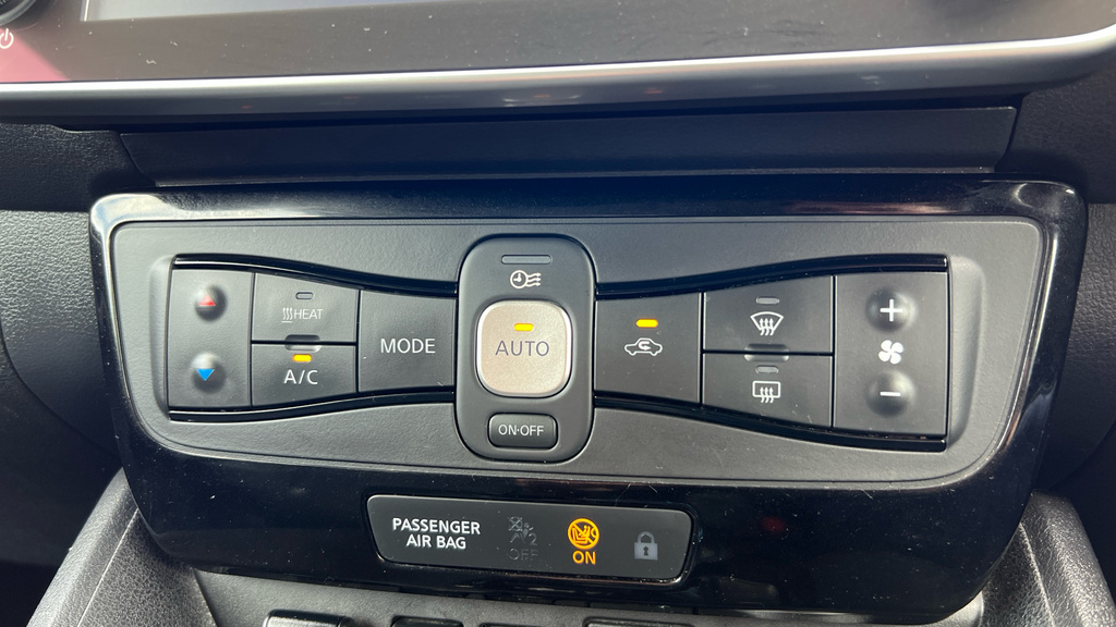 Nissan Leaf 160Kw E N-connecta 62Kwh Grey #22
