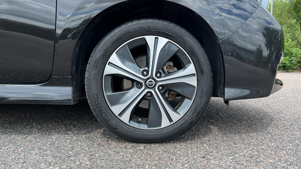 Nissan Leaf 160Kw E N-connecta 62Kwh Grey #39