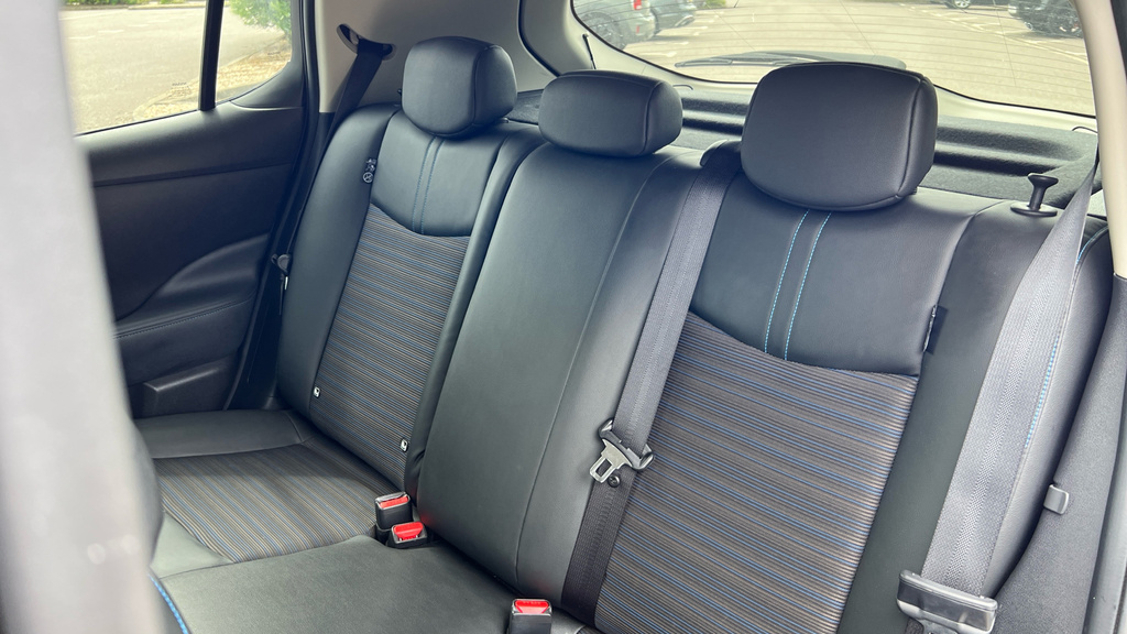 Nissan Leaf 160Kw E N-connecta 62Kwh Grey #37