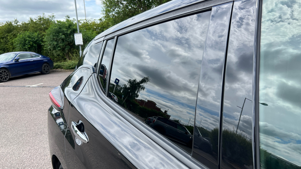 Nissan Leaf 160Kw E N-connecta 62Kwh Grey #4