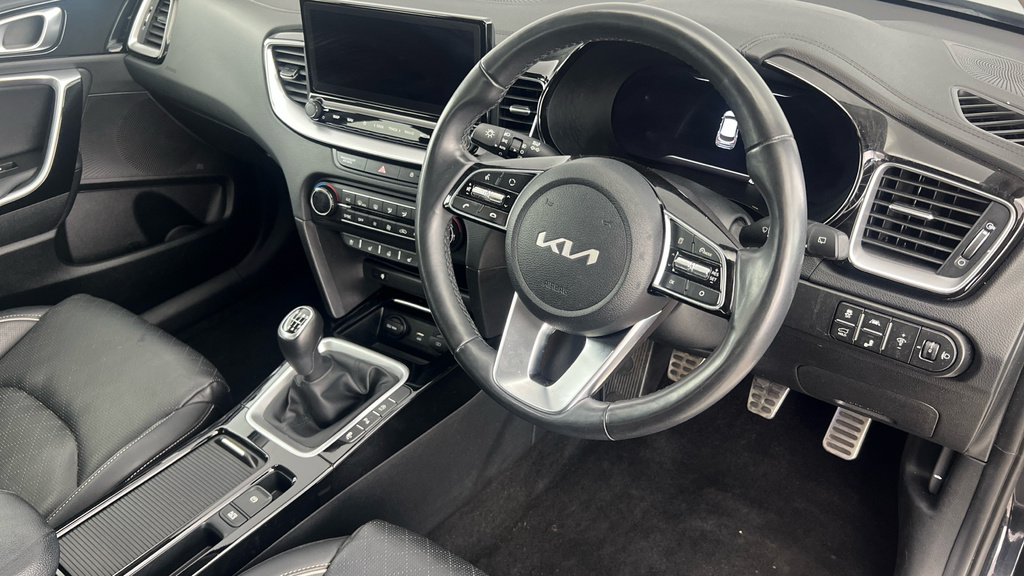 Kia Xceed 1.5 T Gdi 4 Suv Brown #9