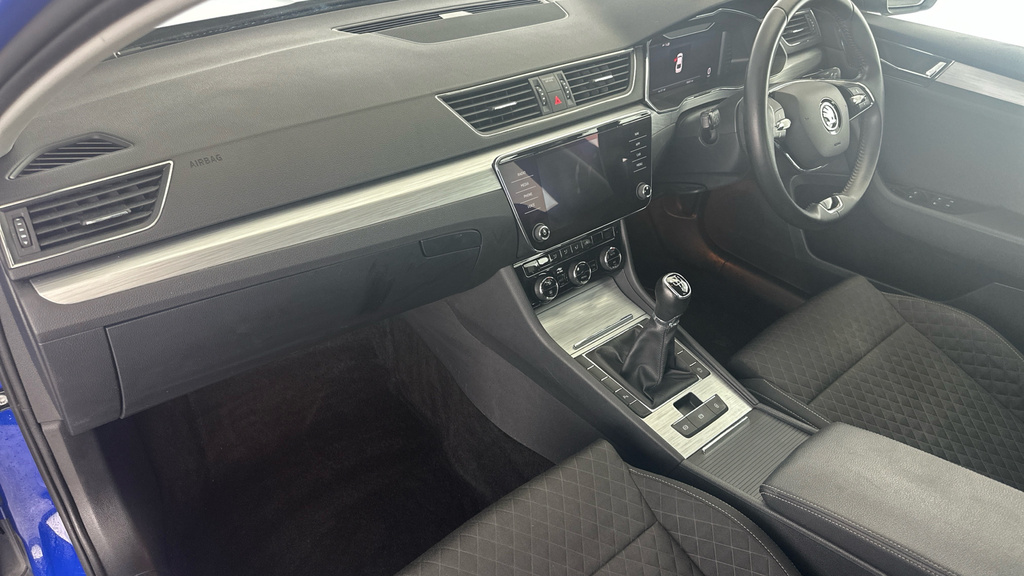 Skoda Superb 2022 2.0 Tdi Cr Se Technology Dsg Grey #10