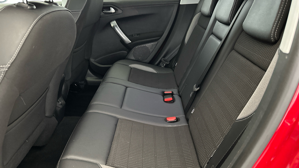 Peugeot 2008 Allure Premium Grey #19