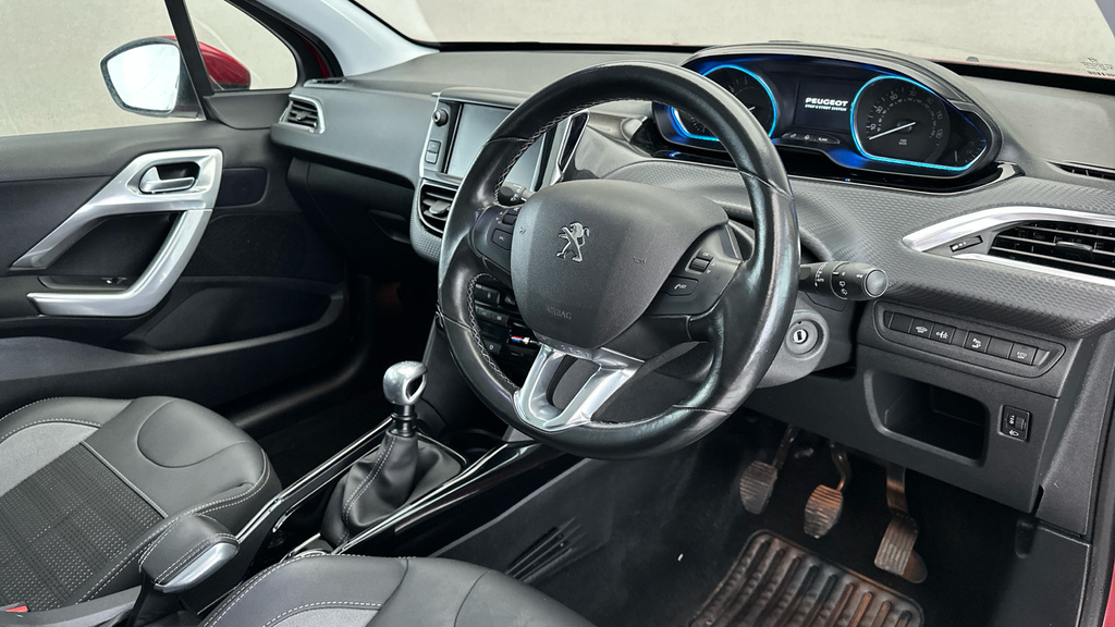 Peugeot 2008 Allure Premium Grey #10