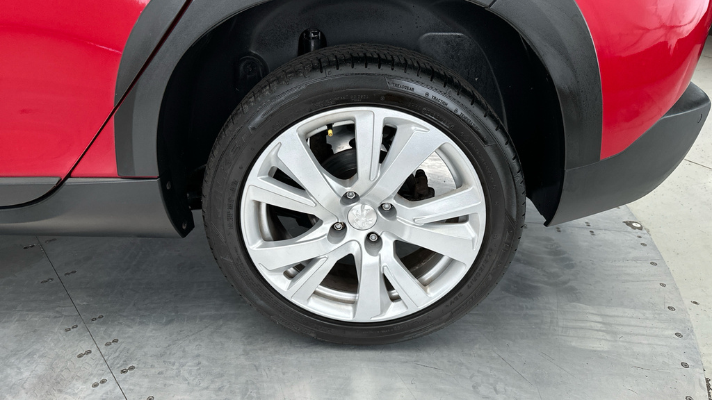 Peugeot 2008 Allure Premium Grey #23