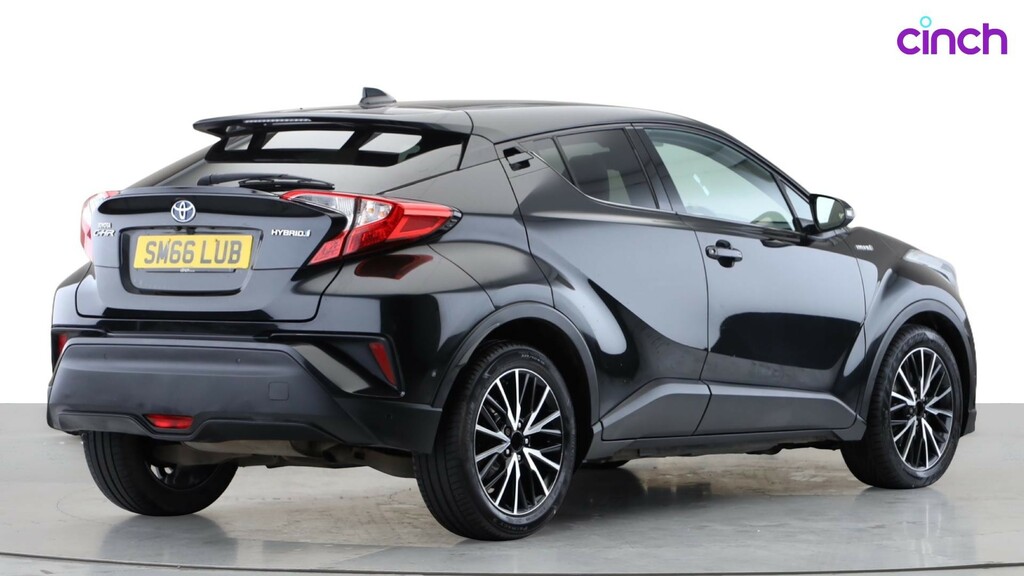 Toyota C-Hr Icon White #5
