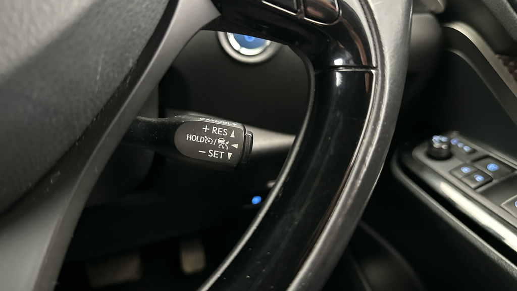 Toyota C-Hr Icon White #17