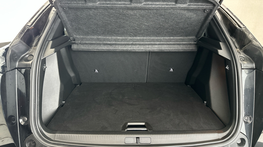 Peugeot e-2008 100Kw Allure 50Kwh Grey #20