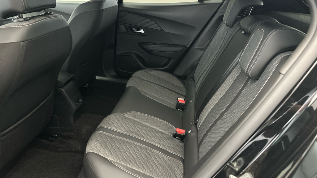 Peugeot e-2008 100Kw Allure 50Kwh Grey #19