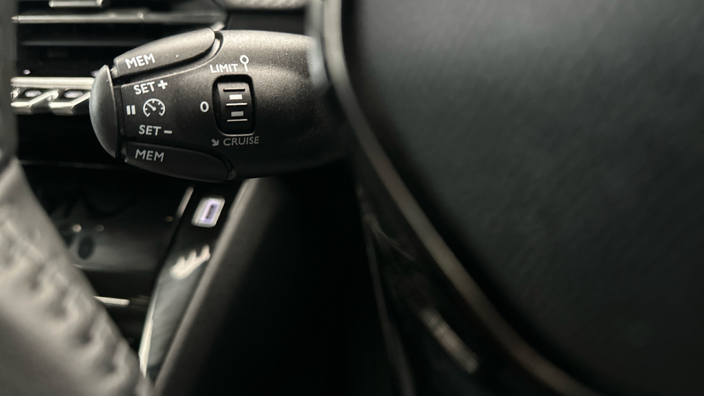 Peugeot e-2008 100Kw Allure 50Kwh Grey #14