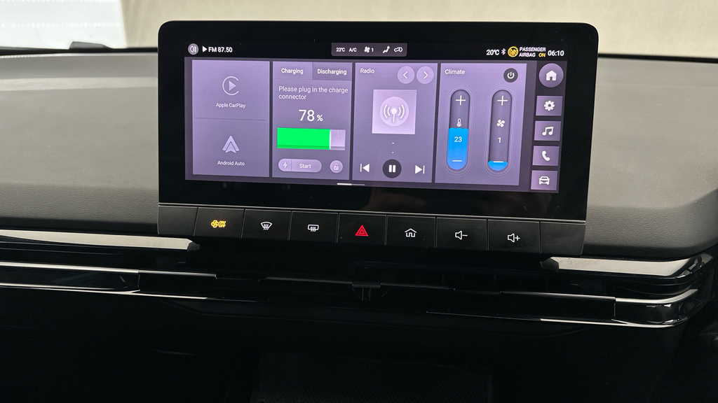 MG MG4 150Kw Se Ev Long Range 64Kwh Red #14