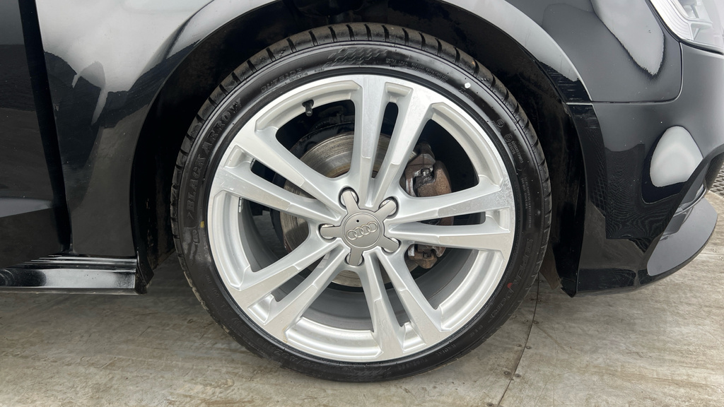 Audi A3 Sportback Tfsi Se Technik Black #25