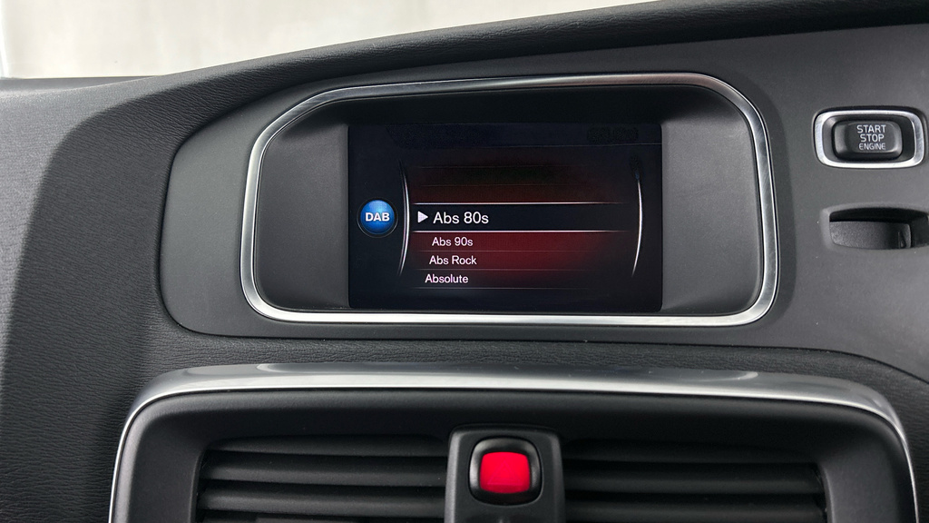 Volvo V40 T3 Inscription Red #15