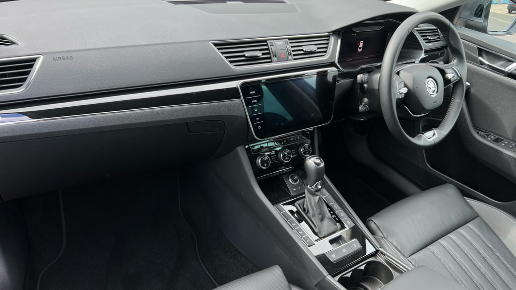 Skoda Superb Se Black #17